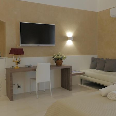 Borgo Marsala Bed & Breakfast Trani Bagian luar foto