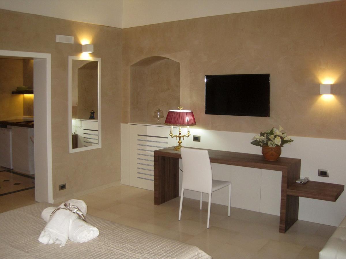 Borgo Marsala Bed & Breakfast Trani Bagian luar foto