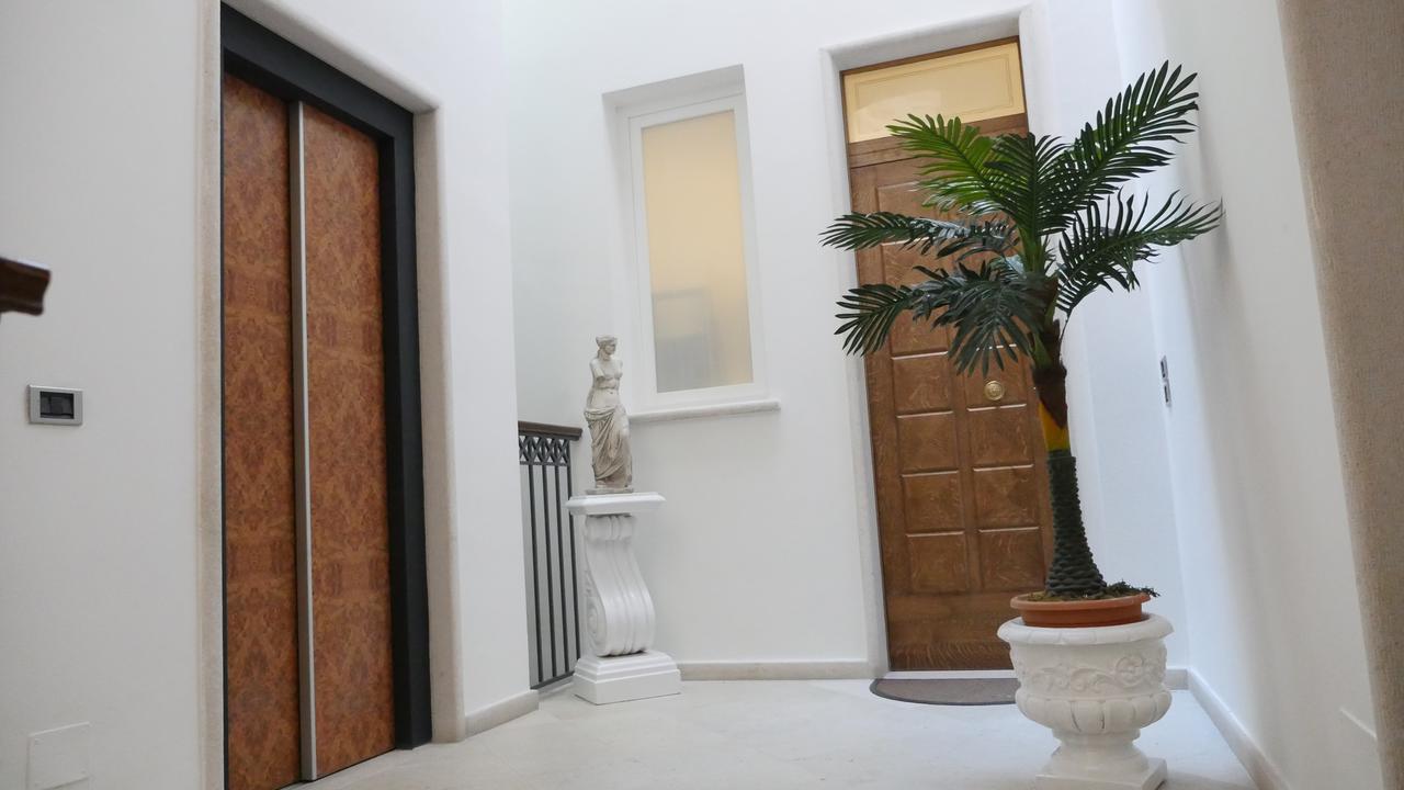 Borgo Marsala Bed & Breakfast Trani Bagian luar foto