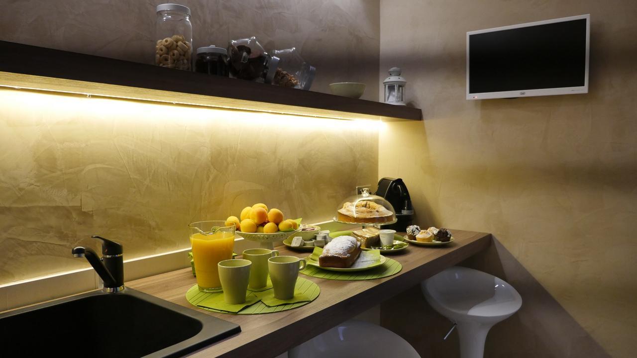 Borgo Marsala Bed & Breakfast Trani Bagian luar foto