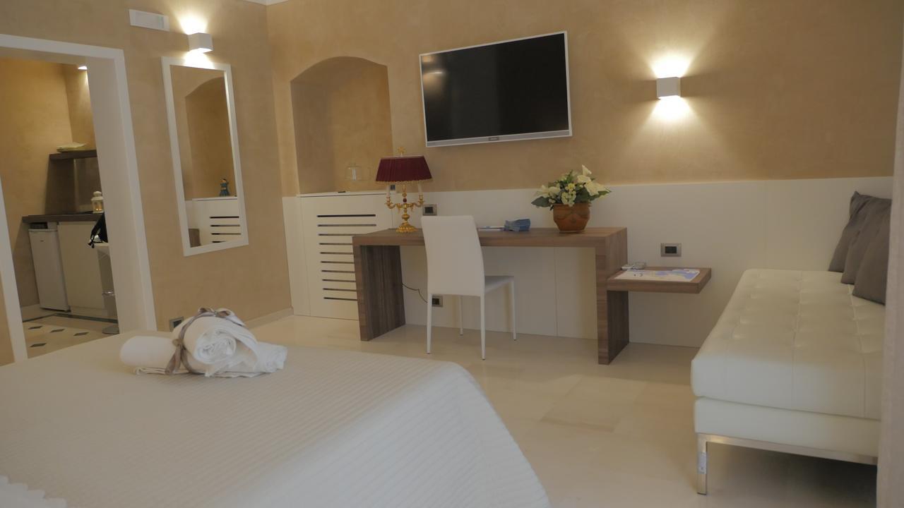 Borgo Marsala Bed & Breakfast Trani Bagian luar foto