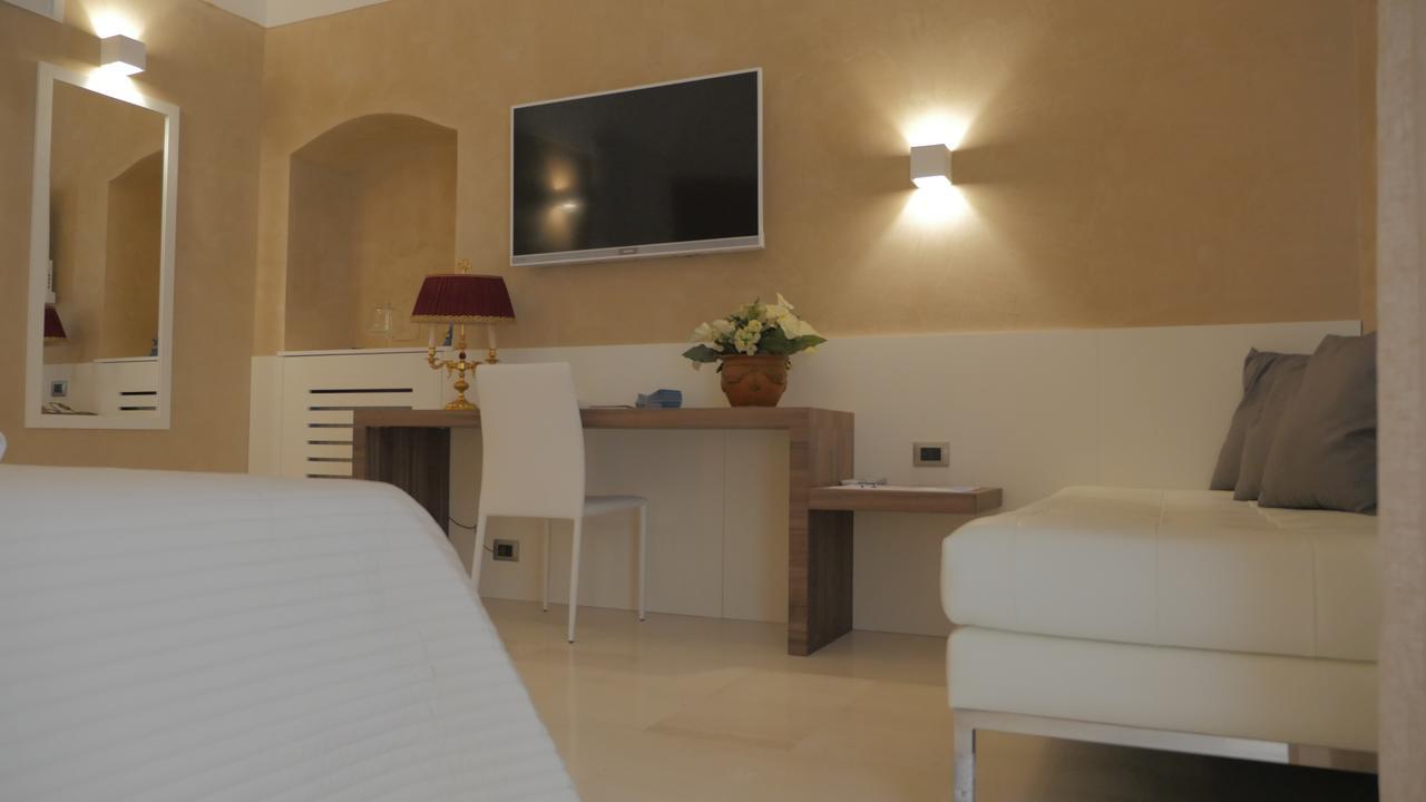 Borgo Marsala Bed & Breakfast Trani Bagian luar foto