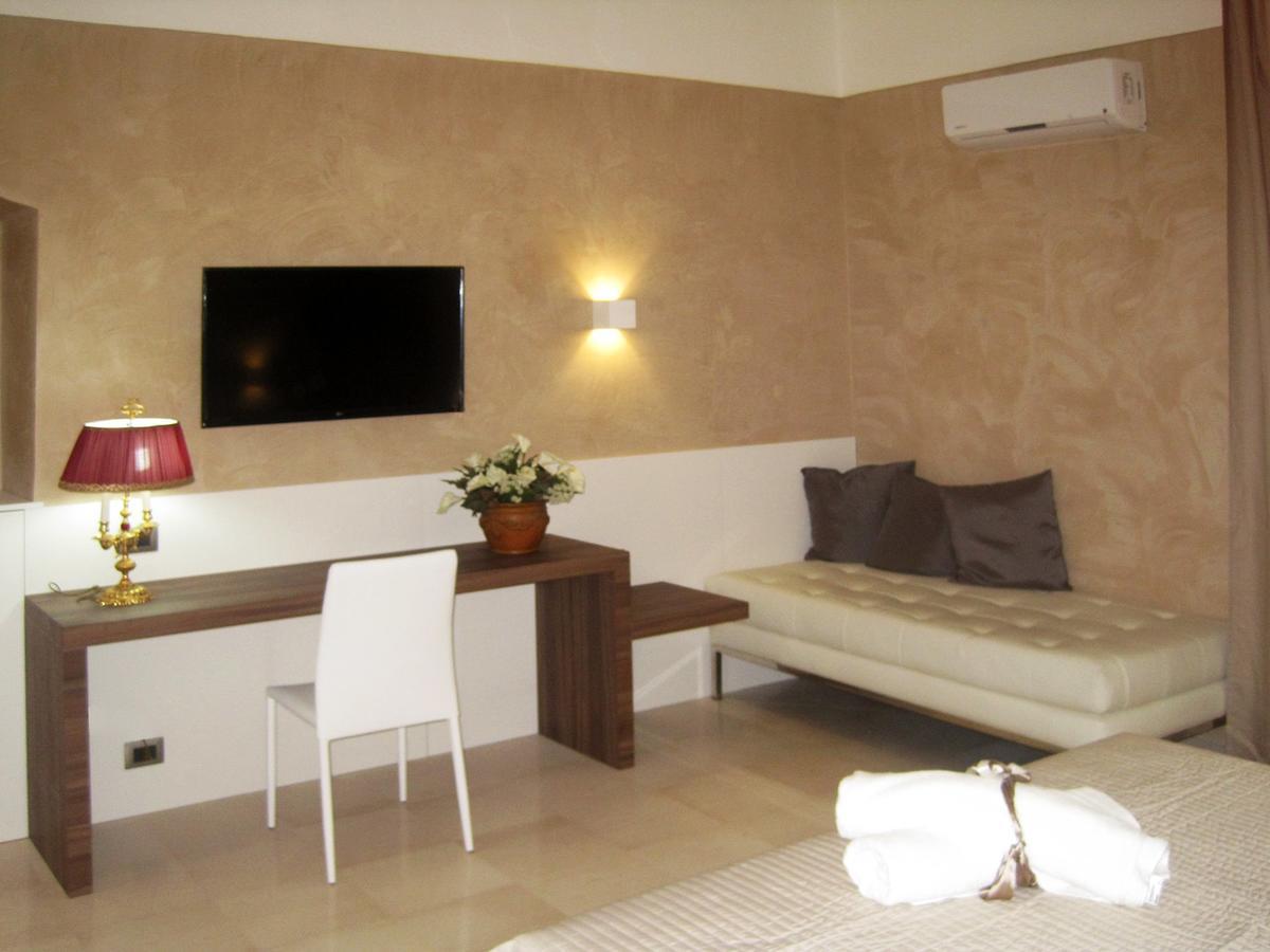 Borgo Marsala Bed & Breakfast Trani Bagian luar foto