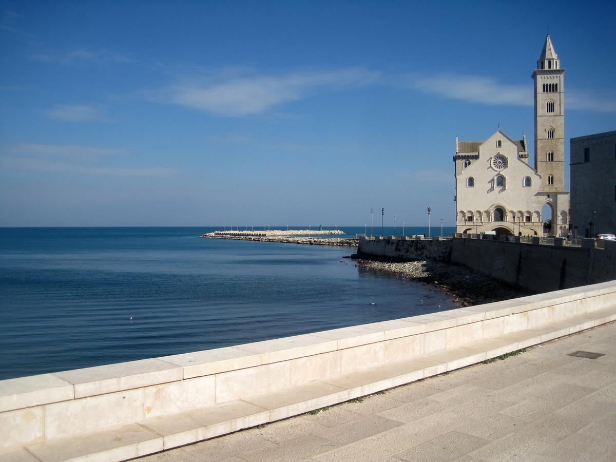 Borgo Marsala Bed & Breakfast Trani Bagian luar foto